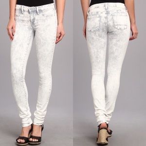 Henery and belle acid light wash skinny jeans